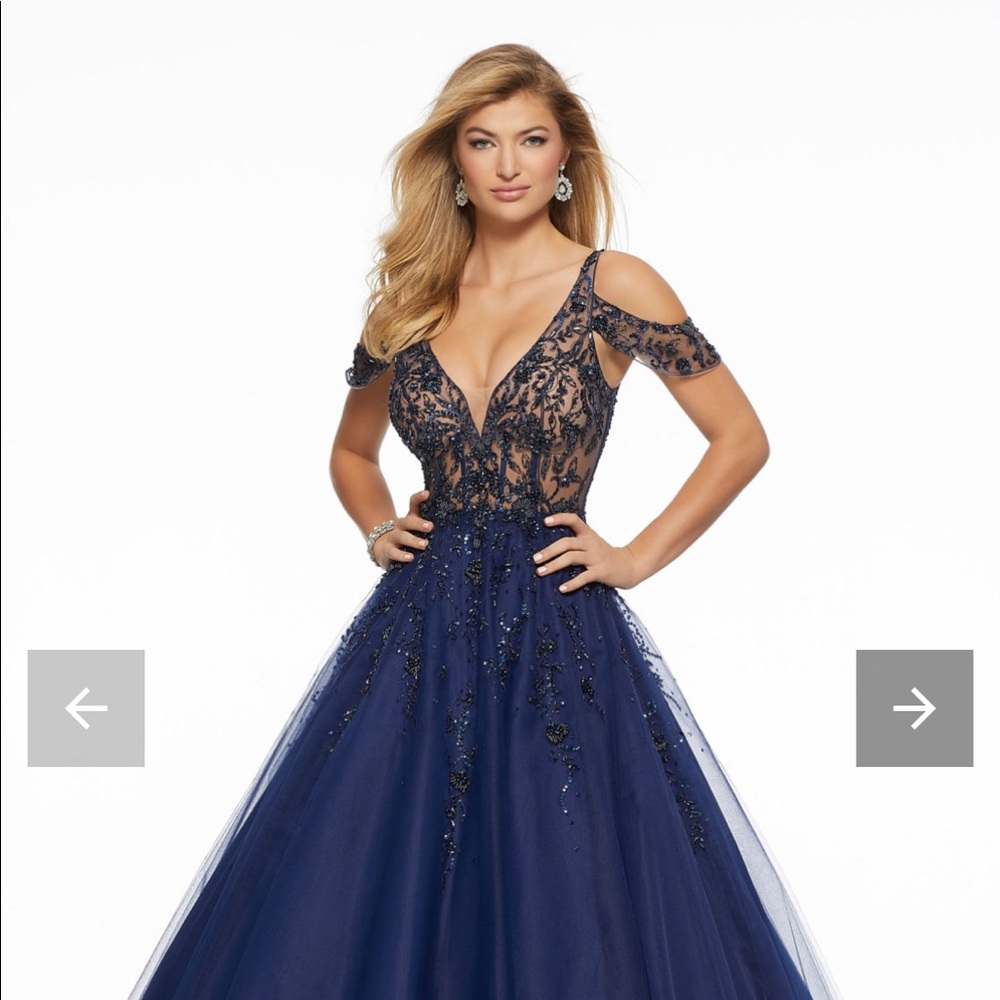 MORILEE
MADELINE GARDNER Beaded Embroidery on Tulle
STYLE #43056